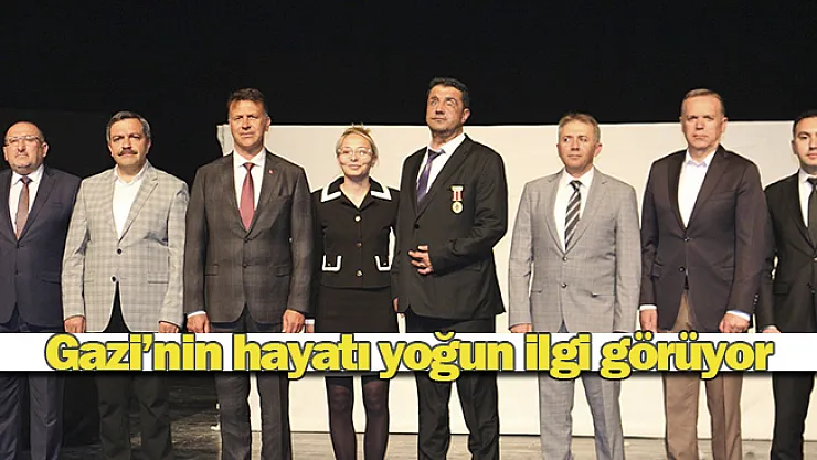 Gazi Yalçın Yedek'in hayatı sahnede yoğun ilgi