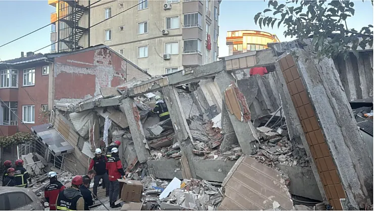 Gebze'de 7 Katlı Bina Çöktü