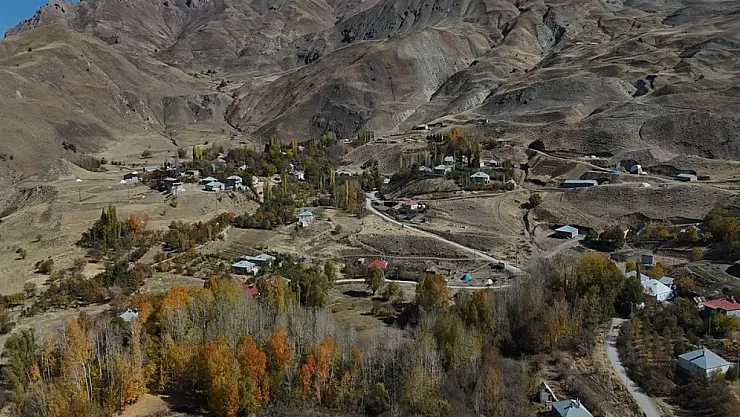 Hakkari'de İlginç Köy: 65 Hane Aynı Soyadı Taşıyor, Kapılar Asla Kilitlenmiyor!