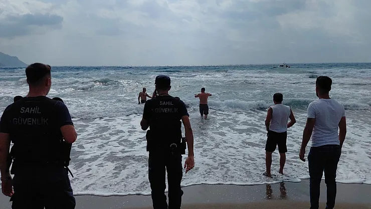 Hatay'da Denizde Facia: İki Kardeşten Biri Hayatını Kaybetti