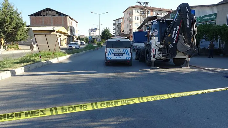 Husumetlilerin kavgası kanlı bitti: 2 yaralı