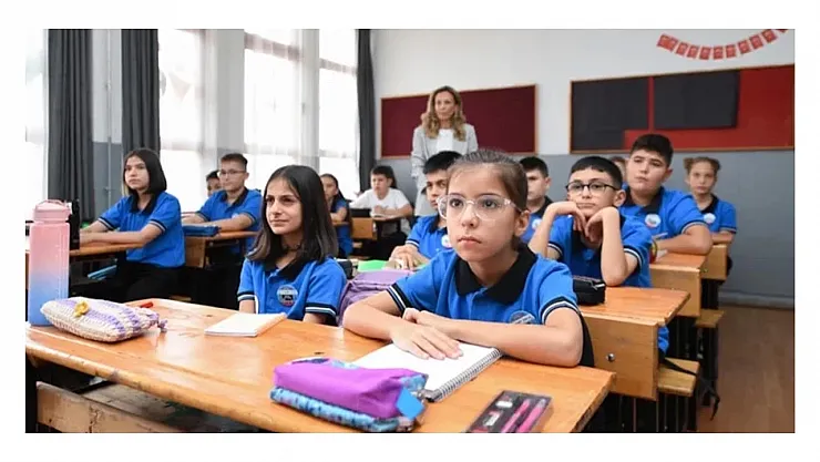 İlköğretim müfredatına bilinçli tüketici dersi! 1 İlköğretim Müfredatına 'Bilinçli Tüketici' Dersi Geliyor: Yeni Eğitim Döneminde Çocuklara Tüketim Bilinci Kazandırılacak