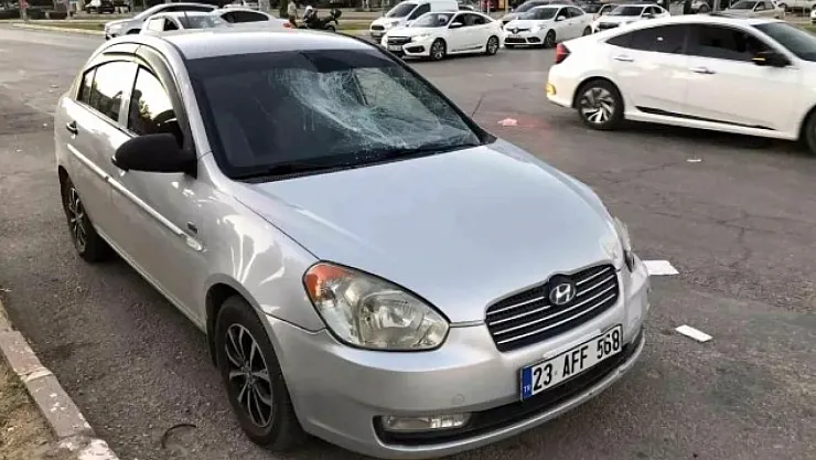 İmam-ı Azam Kavşağında Kaza: 2'si Çocuk 4 Kişi Yaralandı