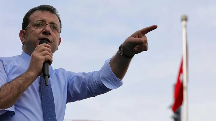 İmamoğlu'na Destek Alkışı, Hakimden Sert Uyarı!