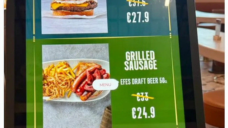 İngiliz Lordu Antalya Havalimanı'ndaki Fiyatlara Tepki Gösterdi