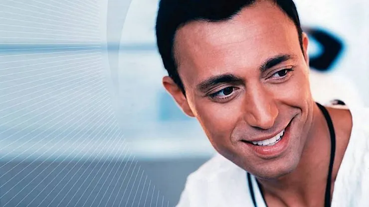 İngiltere'den Mustafa Sandal'a Büyük Onur: Türk Popunun Yıldızına Ömürlük 'Global Sanatçı Vizesi' Verildi