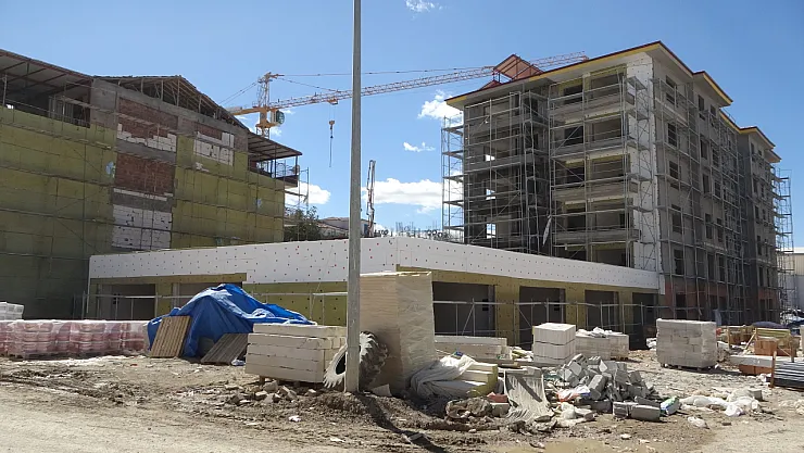 İnşaat Şantiyesinde İskele Çöktü: Bir İşçi Yaralandı