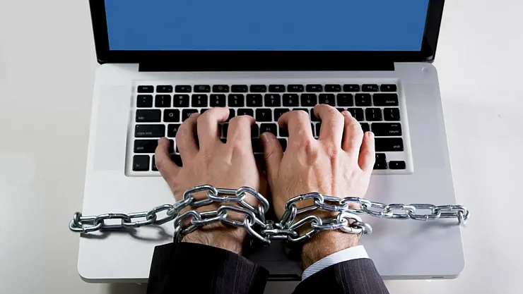 İnsanlar Neden Teknolojiye Bağımlı Oluyor? Uzmanlardan Dikkat Çeken Değerlendirmeler