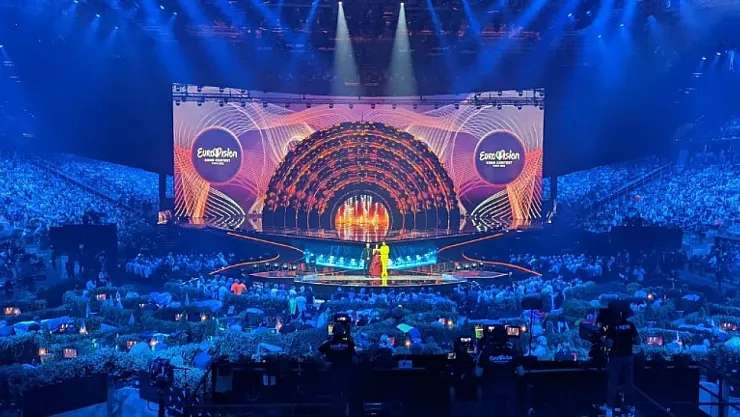 'Intervision' Şarkı Yarışmasında Vietnamlı Sanatçı Birinci Oldu