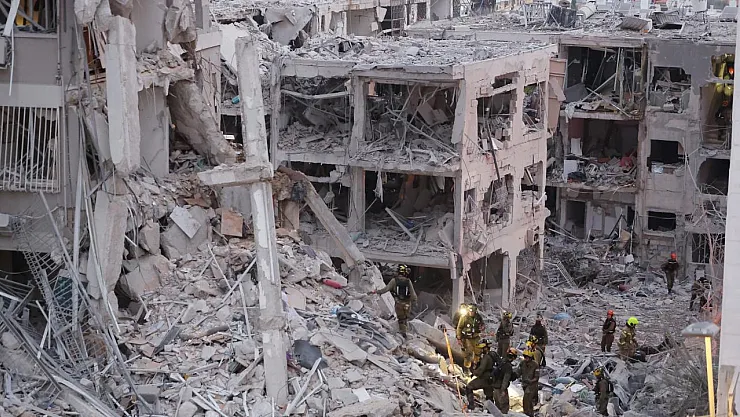 İsrail: İran şu ana kadar 200'den fazla füze fırlattı