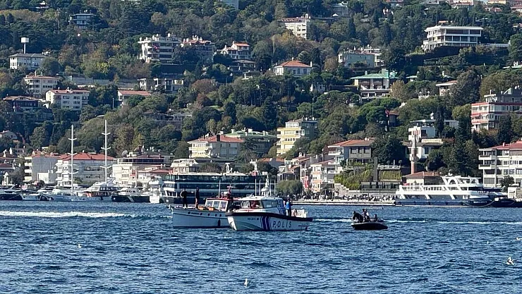İstanbul Boğazı'nda Tekne ile Kano Çarpıştı: Deniz Polisi 4 Kişiyi Kurtardı