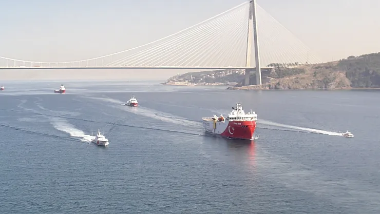 İstanbul Boğazı'ndan 9 Ayda 30 Bin Gemi Geçti: Trafik Azaldı, Yük Rekor Kırdı