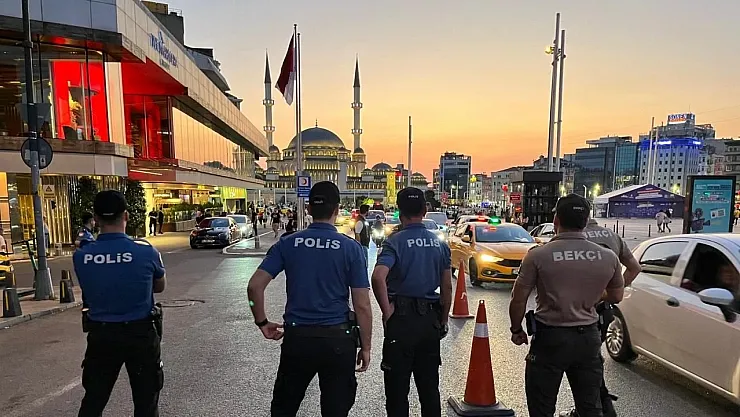 İstanbul'da Geniş Çaplı Güvenlik Operasyonu: 'Huzur İstanbul' Uygulamasında 550 Gözaltı