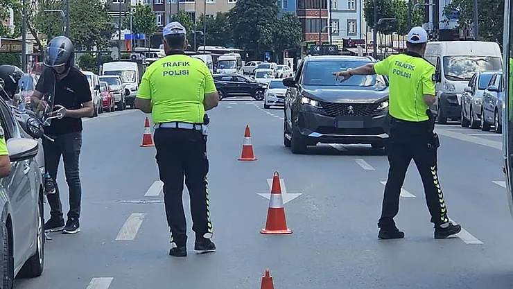 İstanbul'da 'Huzur' Operasyonu: 949 Kişi Gözaltına Alındı