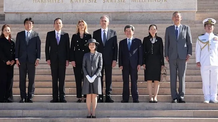 Japonya Prensesi Akiko Mikasa Anıtkabir'de Atatürk'e Saygı Duruşunda Bulundu