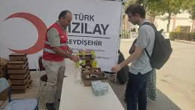 Kızılay Seydişehir'den Üniversite Öğrencilerine Anlamlı Karşılama: İkram Çadırı Büyük İlgi Gördü