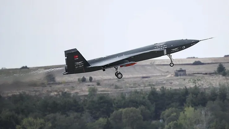 KIZILELMA'dan Tarihi Adım: TOLUN Mühimmatıyla İlk Uçuş Başarıyla Tamamlandı