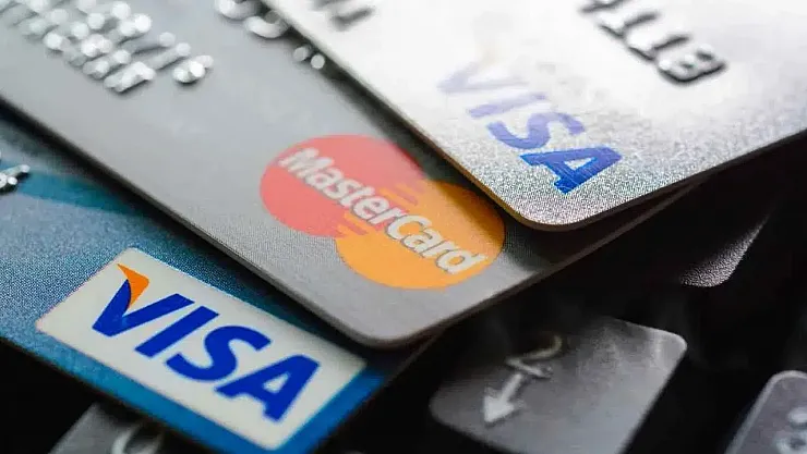 Kredi Kartı Borcunu 3 Ay Ödemeyenleri Ne Bekliyor? İcra ve Kara Liste Sürecinin Tüm Detayları