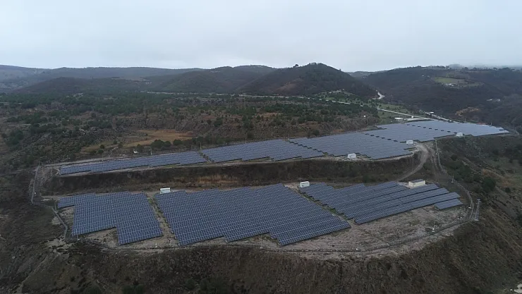 Maden Sahaları Güneşle Aydınlanıyor