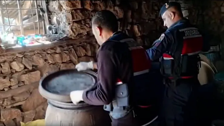 Malatya'da 6 Bin Litre Kaçak İçkiye Darbe