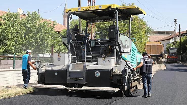 Malatya'da 700 Metrelik Asfalt Seferberliği