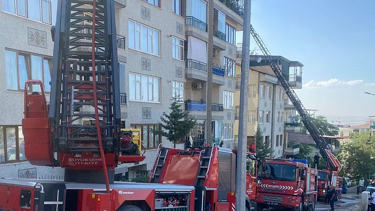 Malatya'da Apartman Yangını Paniğe Neden Oldu