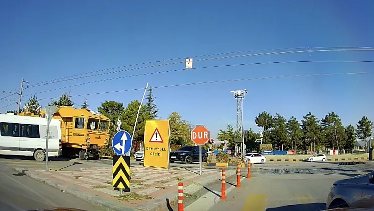 Malatya'da Servis Faciadan Son Anda Kurtuldu