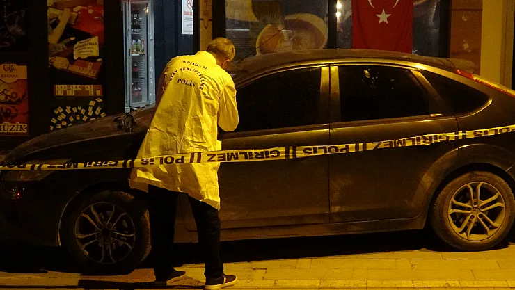 Malatya'da Kafeye Silahlı Saldırı: 2 Kişi Yaralandı