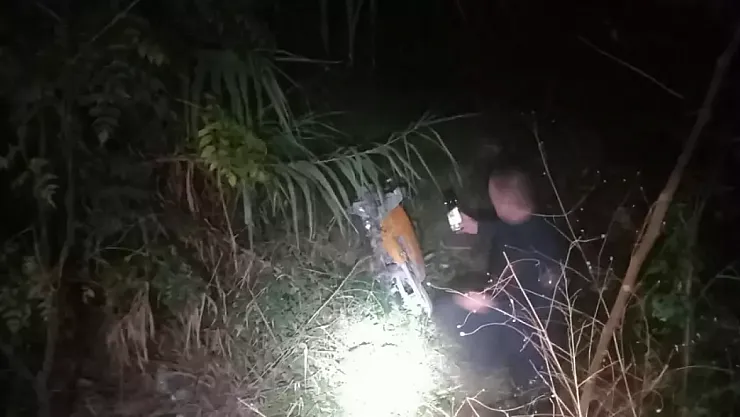 Malatya'da Motosiklet Dereye Uçtu