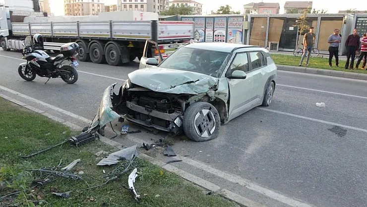 Malatya'da otomobil kazası: 3 yaralı