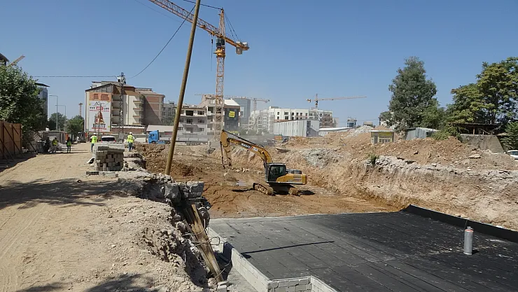 Malatya'da Şantiyede İş Kazası: Bir İşçi Yaralandı