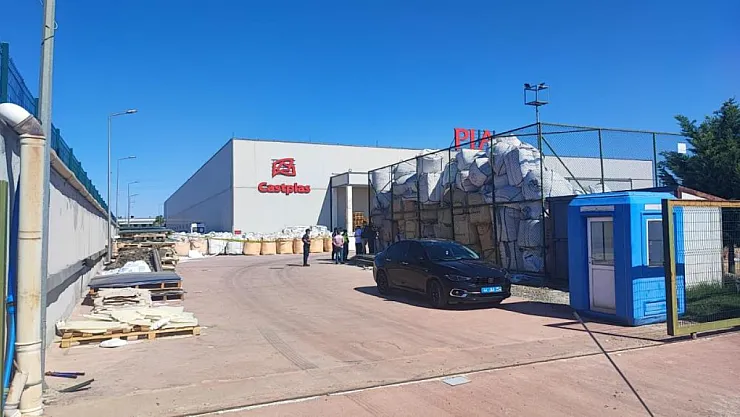 Malatya'da tabela üretim fabrikasında patlama: Yaralılar var