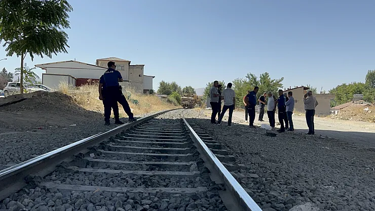 Malatya'da yük treni faciası: 1 ağır yaralı!