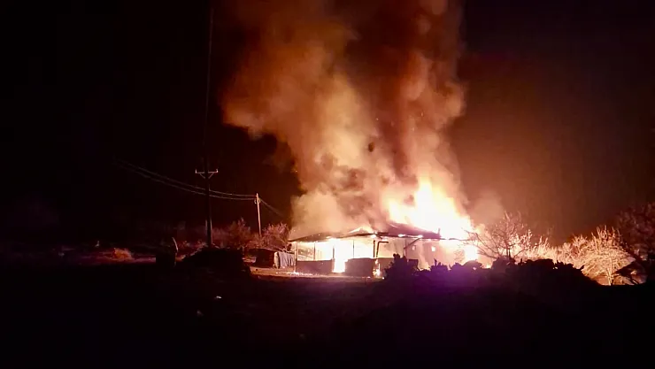 Malatya Hekimhan'da Ev Yangını Dehşeti