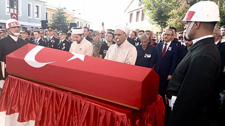 Malatya şehidini son yolculuğuna uğurladı!