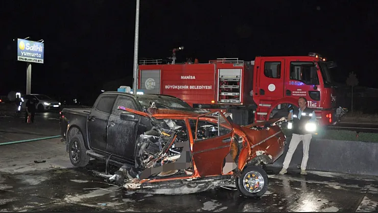 Manisa'da Feci Trafik Kazası: 5 Kişi Hayatını Kaybetti, 6 Kişi Yaralandı