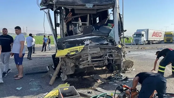 Mardin'de Trafik Kazası: 1 Ölü, 9 Yaralı