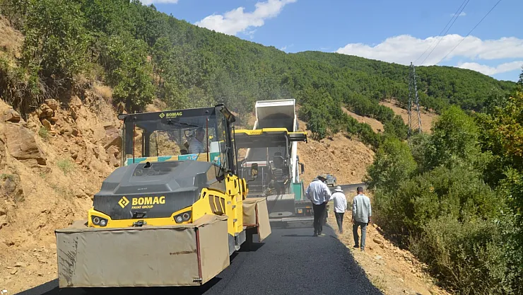 Muş'ta Kırsal Yol Ağı Güçleniyor: 20 Kilometrelik Güzergah Asfaltla Buluştu