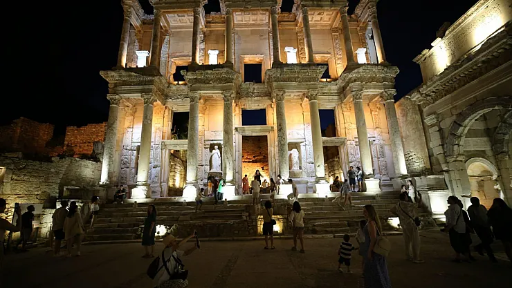 Müzeler ve Ören Yerleri 8 Ayda 21 Milyonu Ağırladı