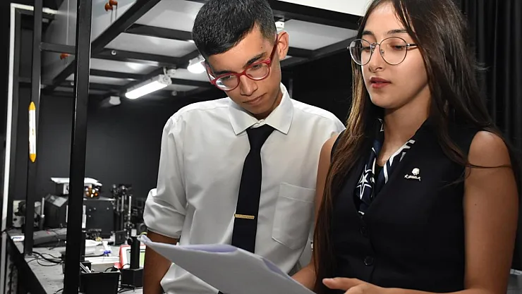 NASA'dan Davet Alan Türk Lise Öğrencileri: Dünya Bilim Sahnesinde Gurur