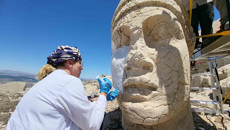Nemrut Dağı'ndaki simge eserler nano kireçle korunacak