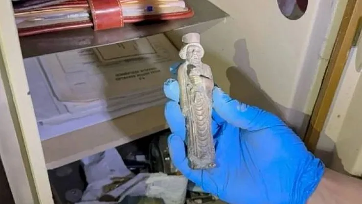 Niğde Otogarı'nda Tarihi Eser Operasyonu: 334 Parça Eser Ele Geçirildi