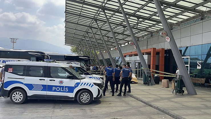 Otogarda silahlı saldırı: Baba kızına tüfekle ateş etti
