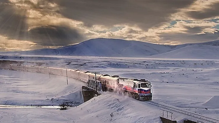 Raylarda Kış Masalı Başlıyor