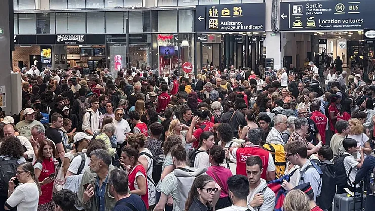 Resmi Tatiller Azaltılmalı mı? Hangi Ülkeler Çalışma Günlerini Uzatmak İstiyor