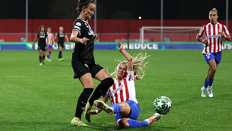 Şampiyonlar Ligi'nde Korkutan Anlar: Atletico Madridli Andrea Medina Travmatik Beyin Hasarıyla Hastaneye Kaldırıldı