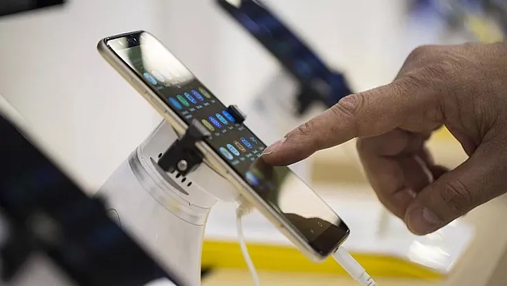 Sigara ve Cep Telefonunda Yeni ÖTV Düzenlemesi: Vergi Oranları Yeniden Belirlendi