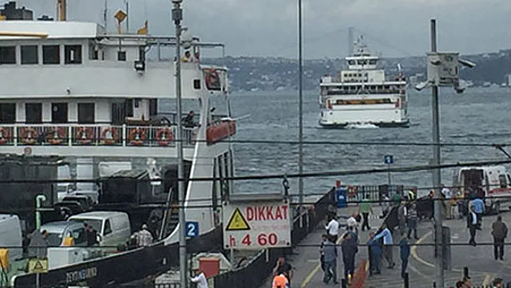 Sirkeci'de Feribot Kazası: İskeleye Çarpan Feribot Korku Dolu Anlar Yaşattı