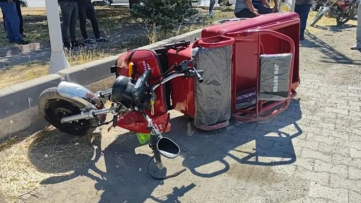 Sivas'ta Trafik Kazası: Elektrikli Motosiklet Sürücüsü Hayatını Kaybetti