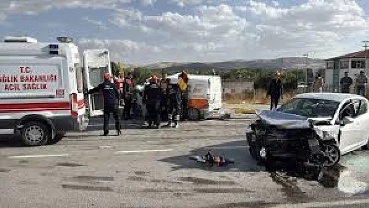 Sivas'ta Zincirleme Trafik Kazası: 1 Ölü, 4 Yaralı